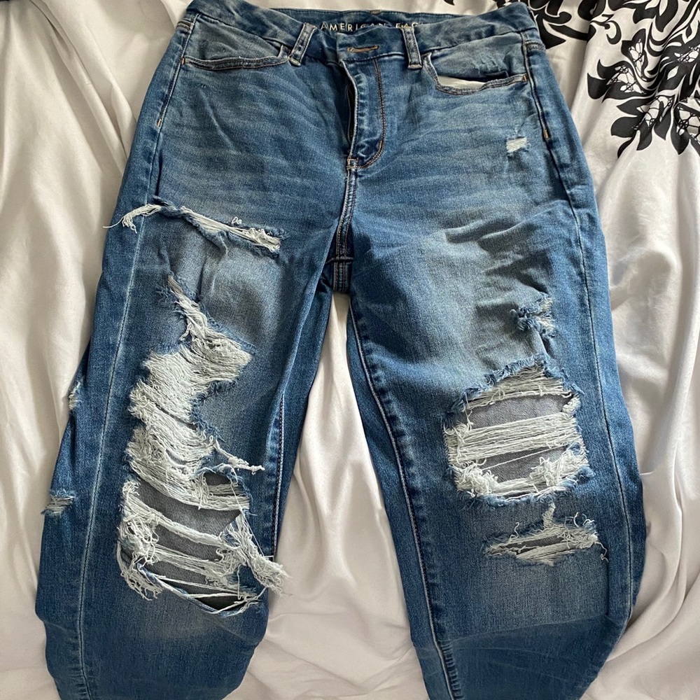 Skinny ripped jeans